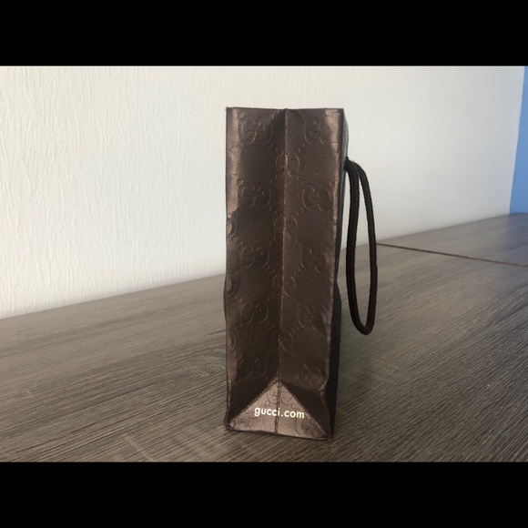 SOLD! Gucci Brown Gold Paper Shopping Gift Bag - Picture 3 of 6
